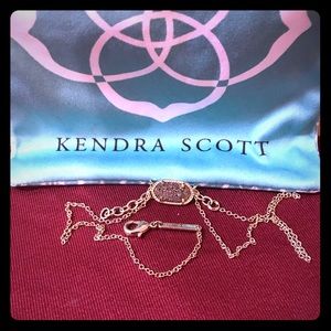 Kendra Scott necklace